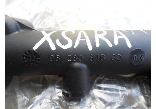 рампа форсунок Xsara Picasso,1.8b,9628084680